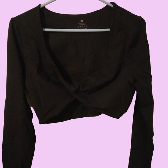 Long Sleeve Deep V Twist Athletic Crop Top - Picture 5 of 9
